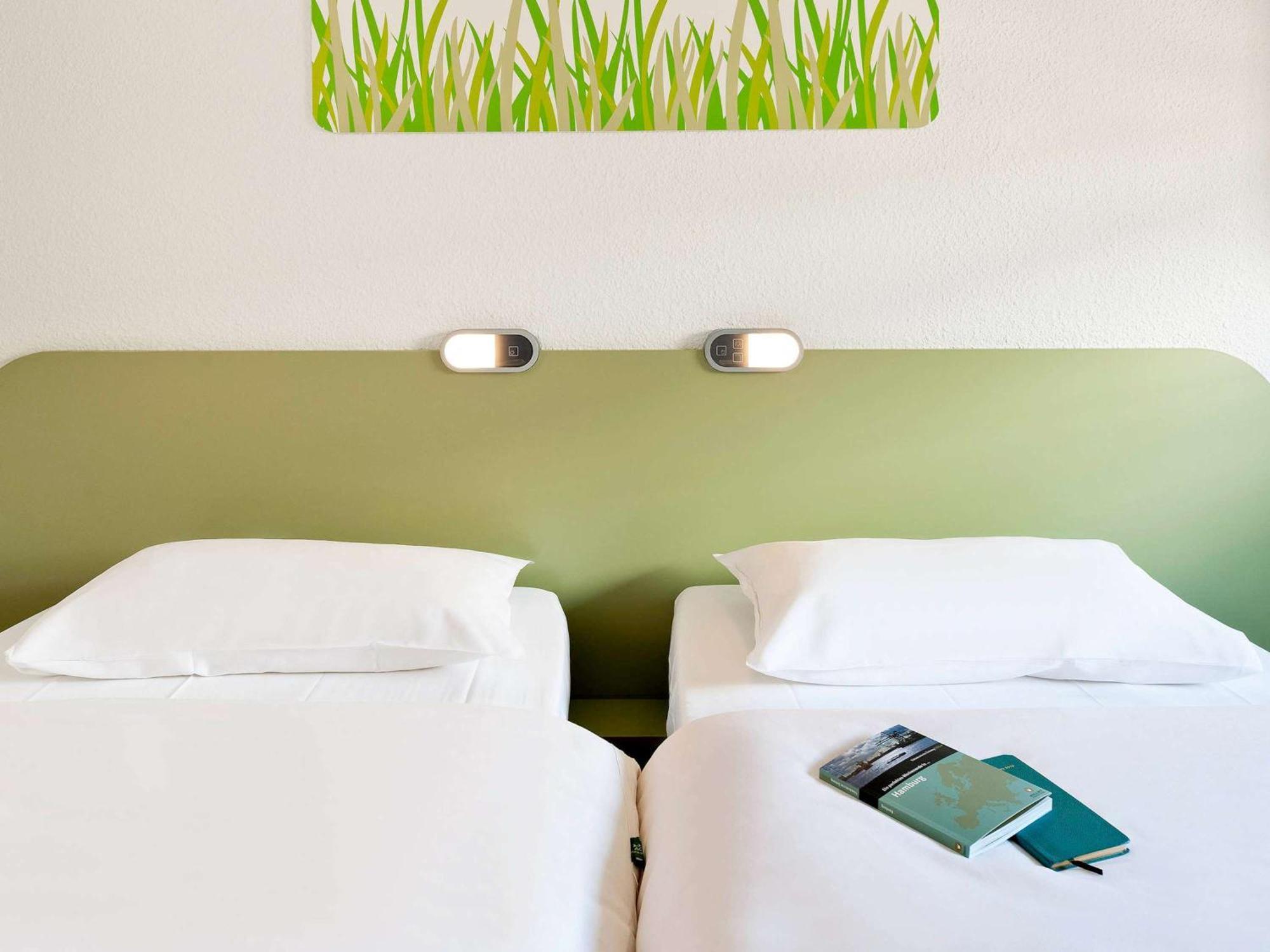 Ibis Budget Нуайон Экстерьер фото