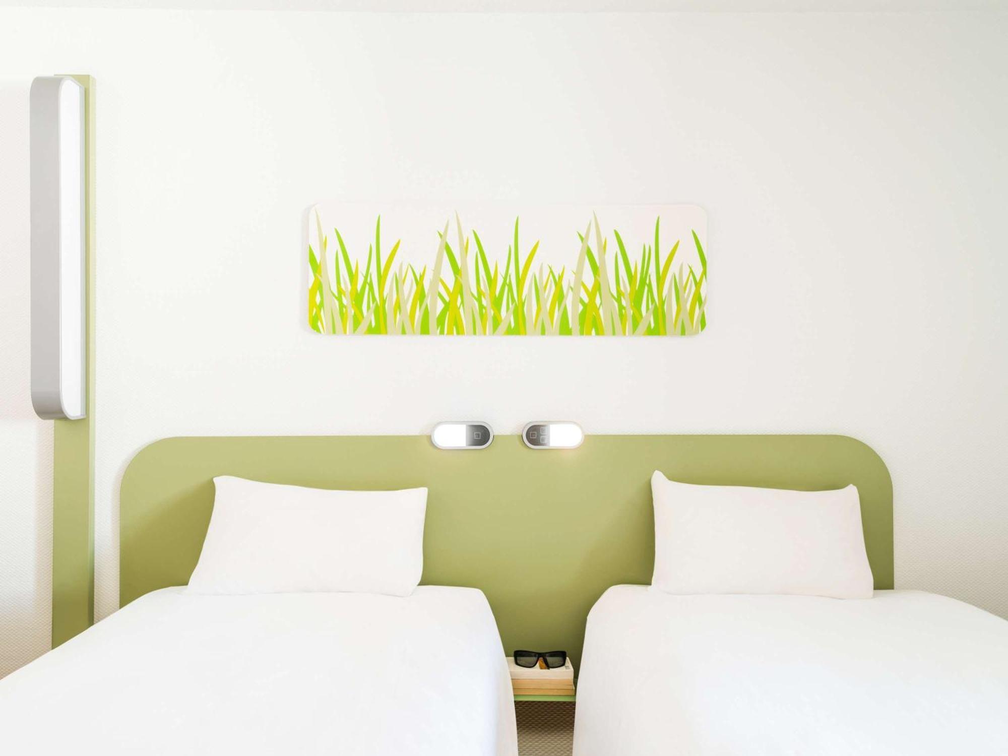 Ibis Budget Нуайон Экстерьер фото